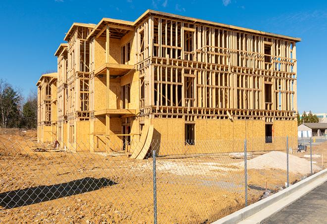 a mobile fence protecting a job site and workers in Los Alamos